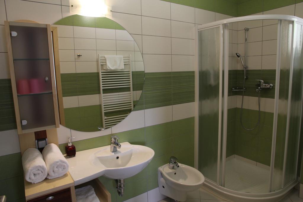 Apartments Veno Laško Εξωτερικό φωτογραφία